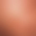 Erythema dyschromicum perstans. Schmutzig-graubräunliche, runde bis ovale Flecken am Rücken eines...