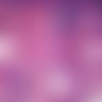 Trichoadenom. Gut abgegrenzter, dermal gelegener Tumor aus Aggregaten epithelialer Zellen mit zys...