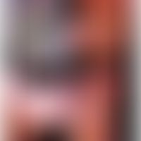 Palmoplantarkeratose aquagene mit Mutation in CFTR: nach kurzem Wasserkontakt aufquellende Handfl...