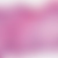 Elastosis perforans serpiginosa (HE):&nbsp;scholliges Material, das durch einen Follikel augeschl...