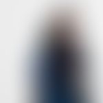Spitzer Haaransatz:&nbsp;Witwenhaube mit vorne spitz zulaufendem Schnitt. Abb entnommen : https:/...